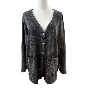 Turquoise Haven Women's L/XL Black Washed Embroidered Wings Cowgirl Relaxed Top